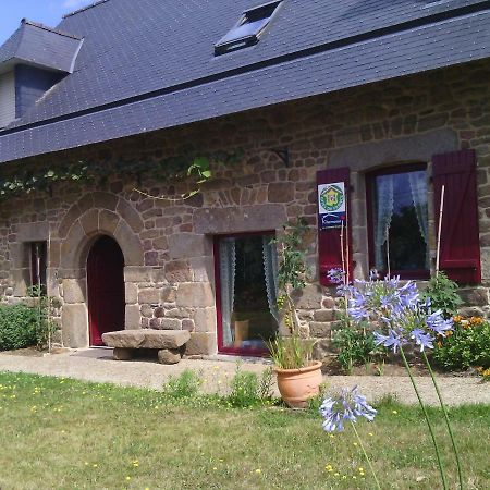 La Roche Bed and Breakfast Saint-Etienne-en-Cogles Buitenkant foto