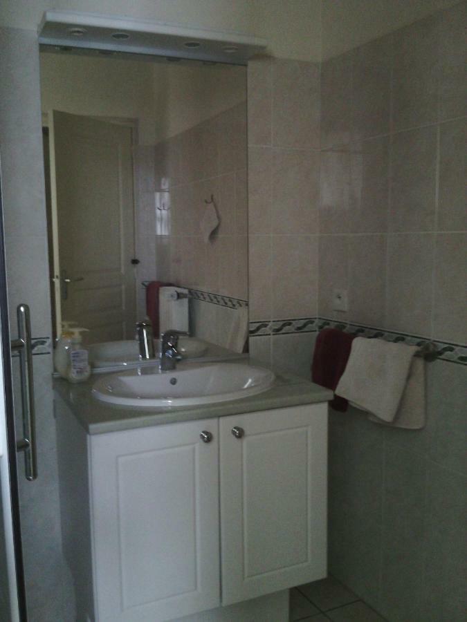 La Roche Bed and Breakfast Saint-Etienne-en-Cogles Buitenkant foto