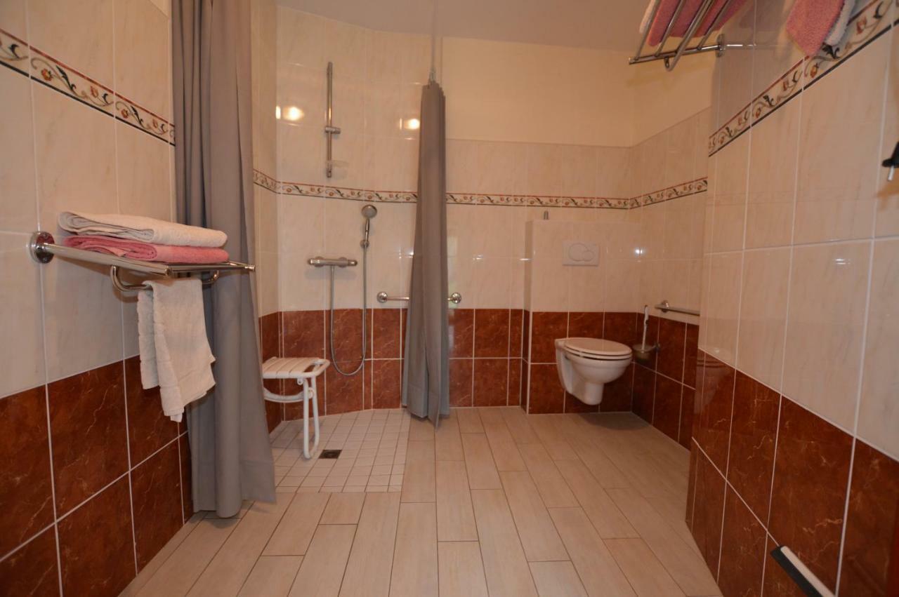 La Roche Bed and Breakfast Saint-Etienne-en-Cogles Buitenkant foto