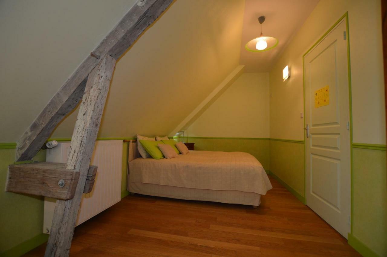 La Roche Bed and Breakfast Saint-Etienne-en-Cogles Buitenkant foto