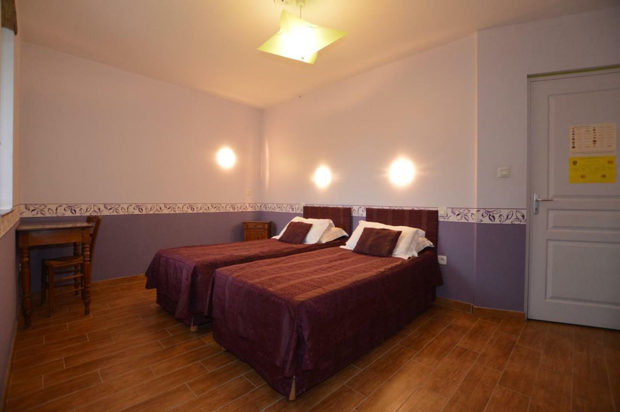 La Roche Bed and Breakfast Saint-Etienne-en-Cogles Buitenkant foto
